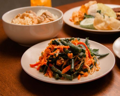 Healthy daily Indonesian home cooked meal with rice and vegetables